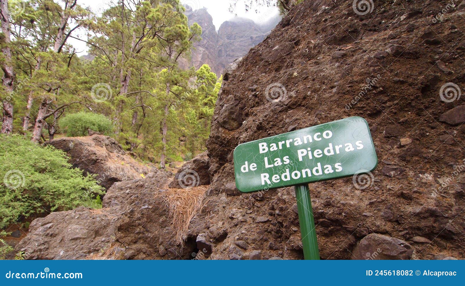 barranco de las piedras redondas, caldera de taburiente national park, spain