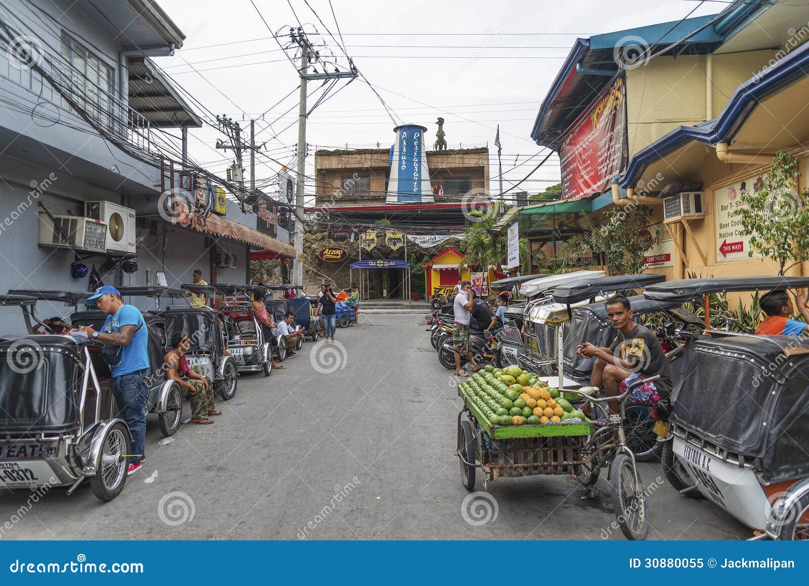 Barrio chino Filipinas de la ciudad de Ángeles. La ciudad de Ángeles coloca el barrio chino Filipinas de la avenida