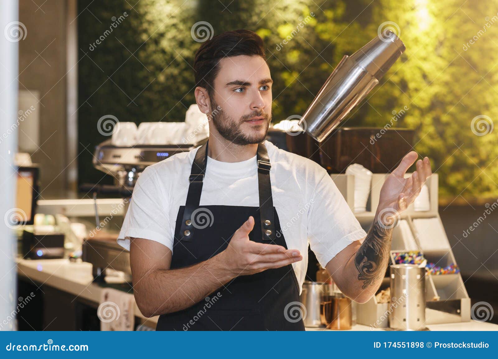 https://thumbs.dreamstime.com/z/bartender-using-shaker-making-cocktail-standing-bar-counter-indoor-professional-barista-coffee-cafeteria-174551898.jpg