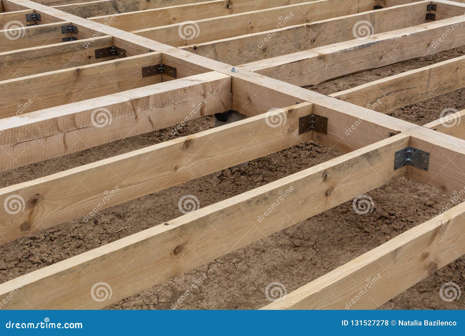 Base De Madera Para Una Casa De Campo Foto de archivo - Imagen de detalle,  fondo: 131527278