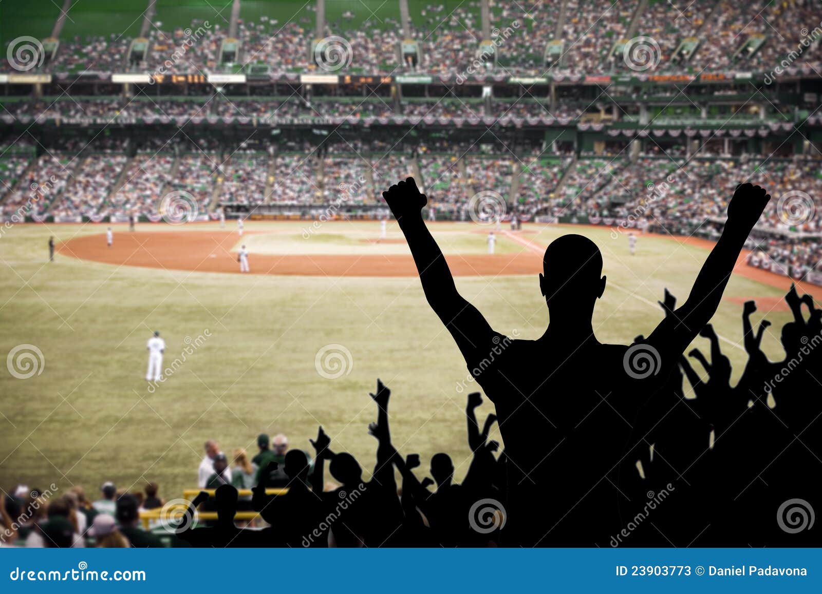 baseball fans cheering