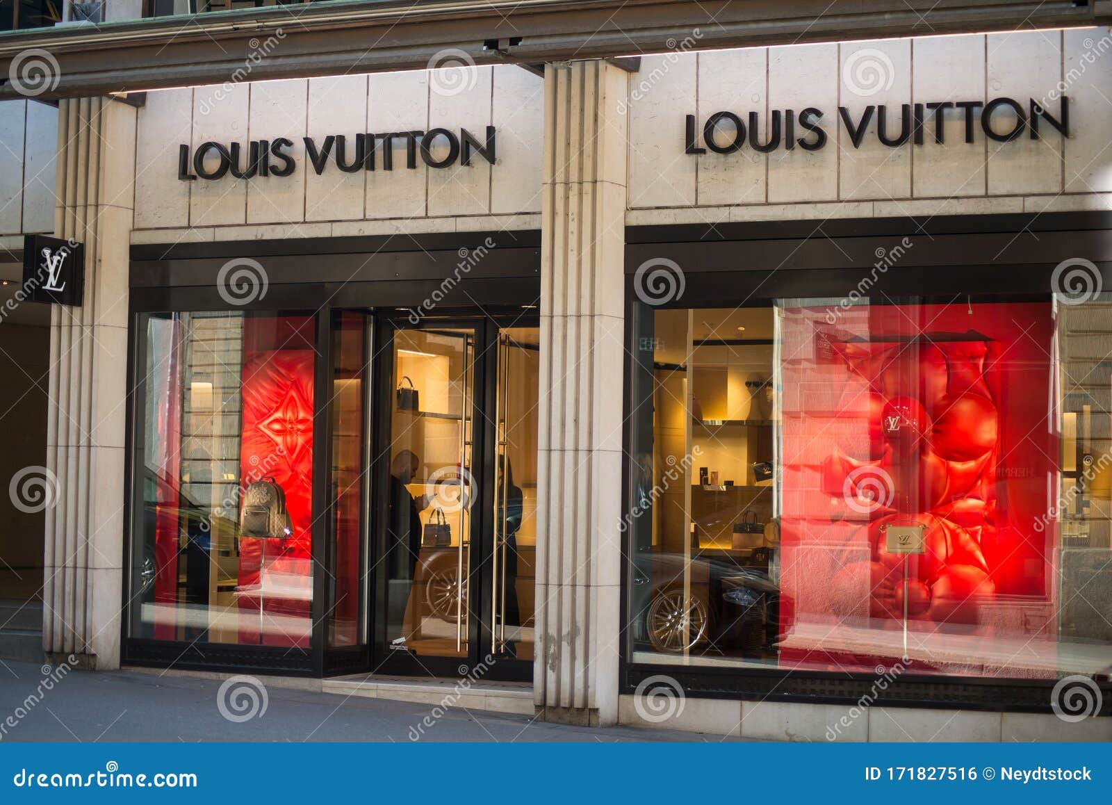 Louis Vuitton Store Showroom in the Street, Louis Vuitton is the Famous  French Brand of Luxury Handbags Editorial Photo - Image of accessories,  2020: 171827516