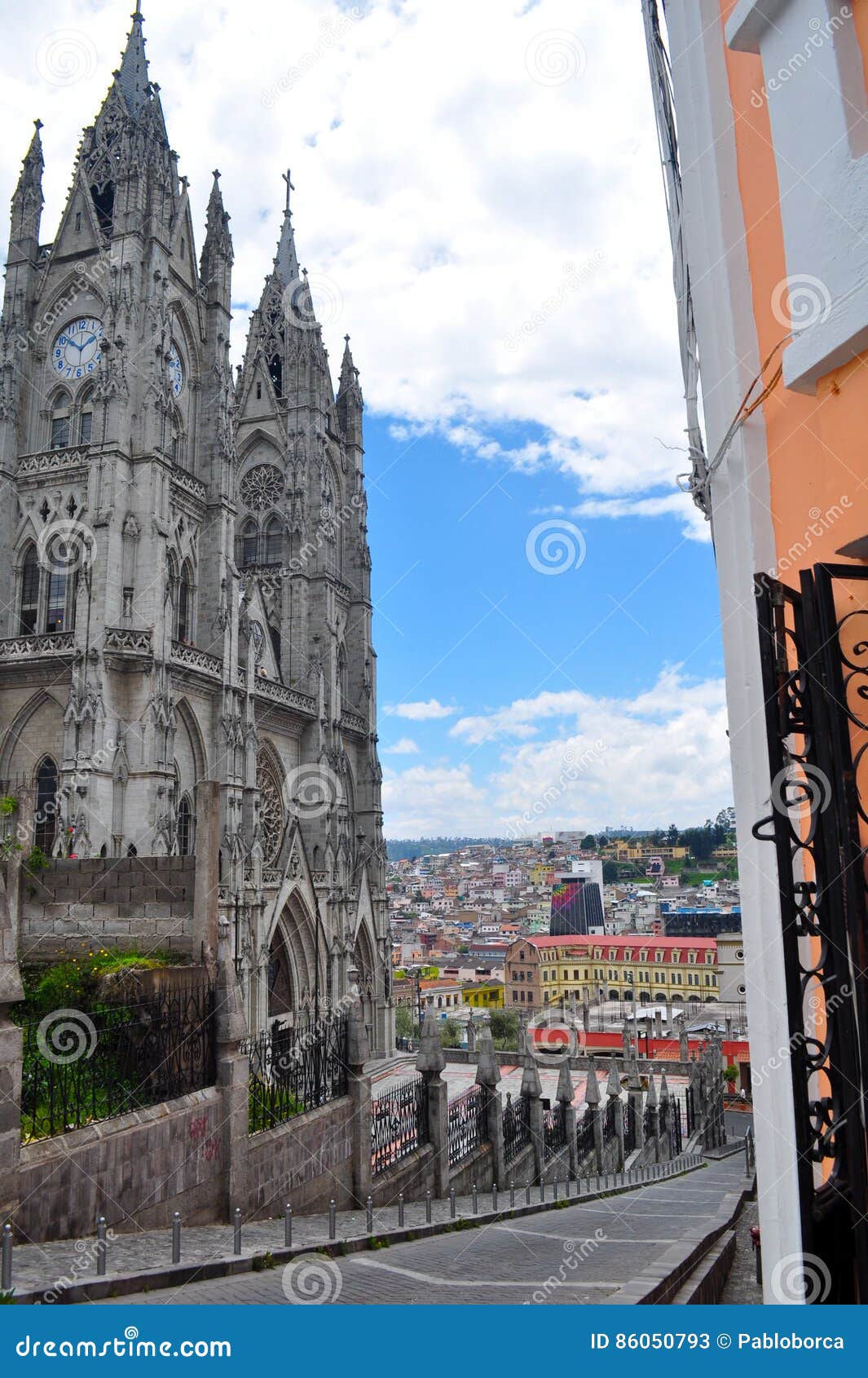 basilica del voto nacional in quito,