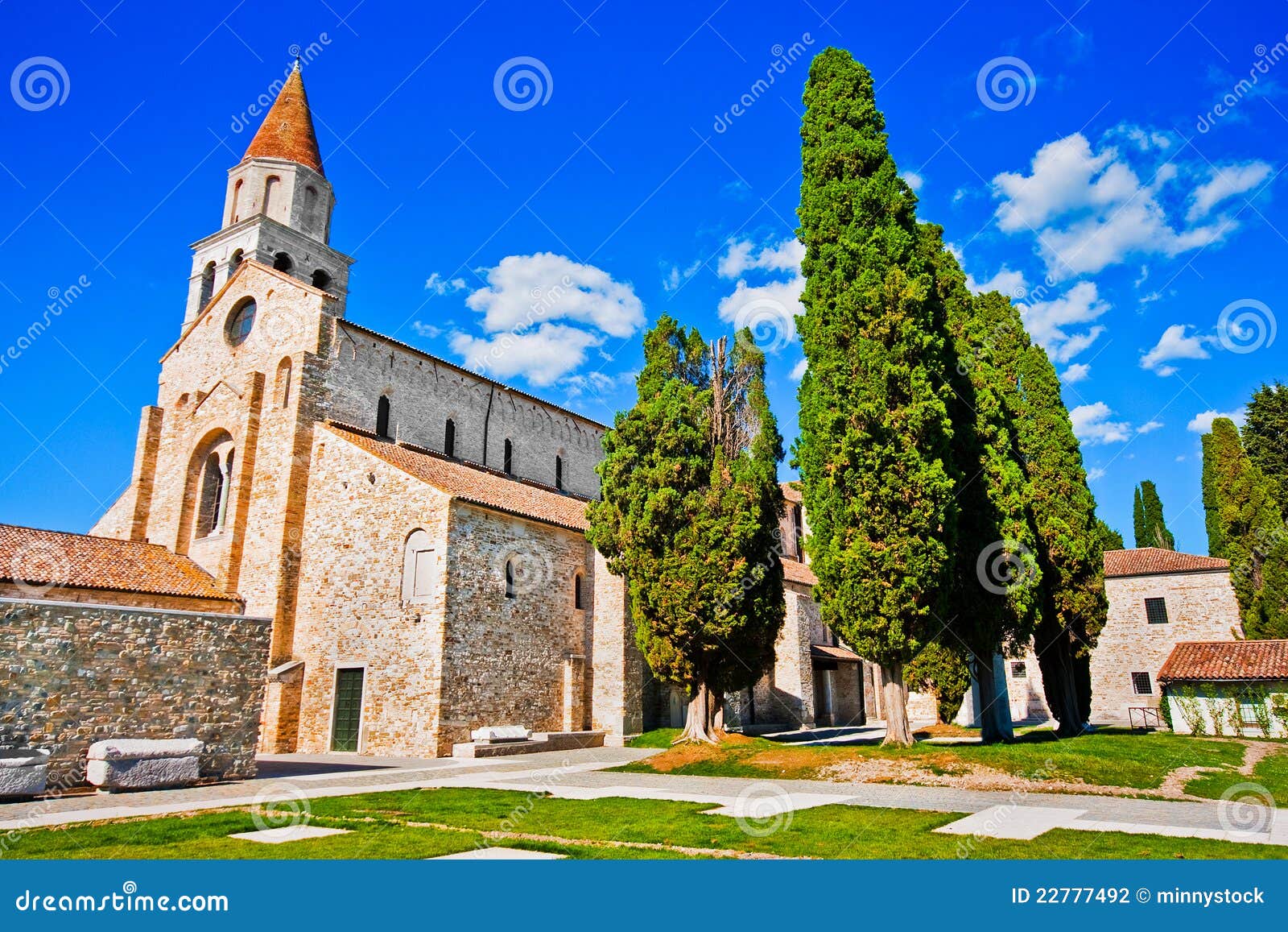 basilica di santa maria assunta in aquileia