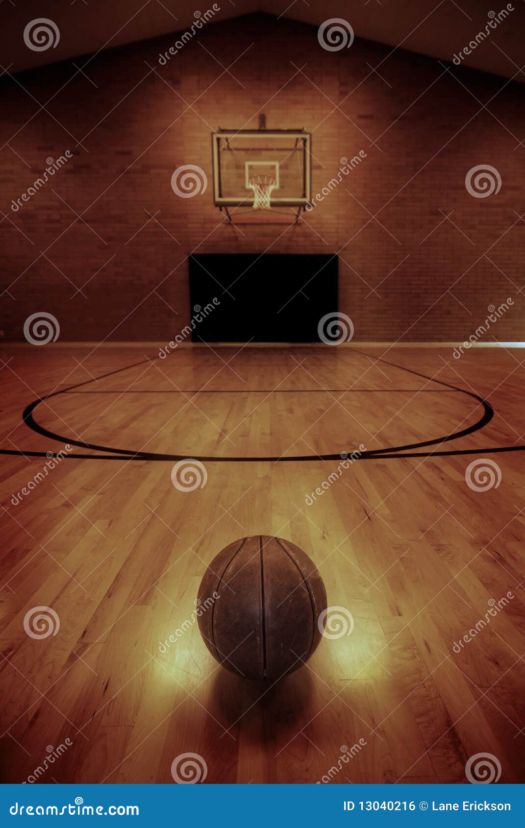 Basketball Et Terrain De Basket Photo stock Image du règles, points