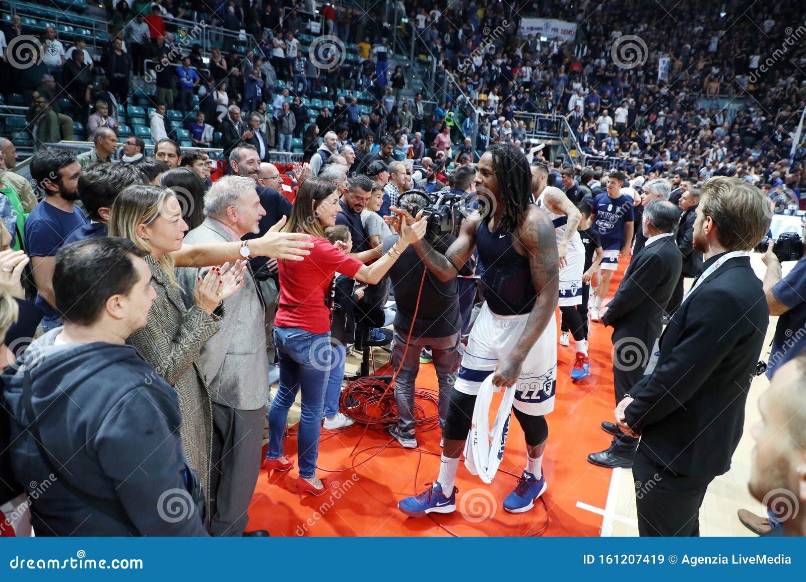 Basquete Italiano Serie Campeonato Italiano Serie Basquete 201920 Foto  Editorial - Imagem de jogadores, feliz: 180776226