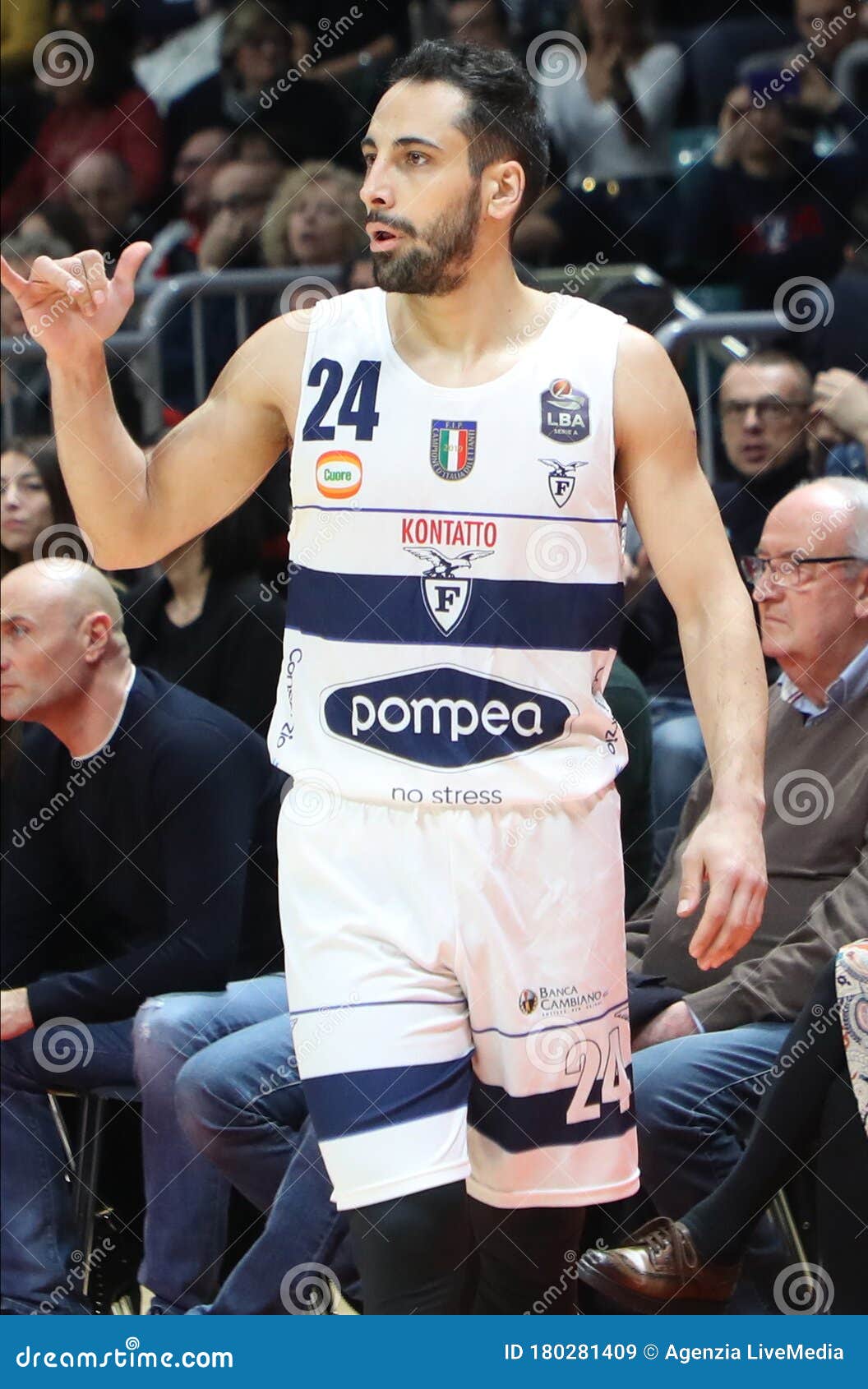 Basquete Italiano Serie Campeonato Italiano Serie Basquete 201920 Foto  Editorial - Imagem de jogadores, feliz: 180776226