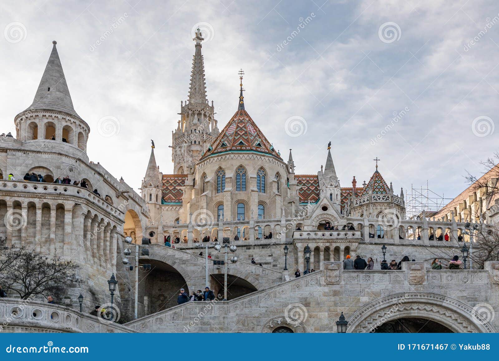 Bastión De Pescadores E Iglesia De Matías En Budapest Imagen de archivo - Imagen de romano, centro: 171671467 Bastión De Pescadores E Iglesia De Matías En Budapest Imagen de archivo - Imagen de romano, centro: 171671467
