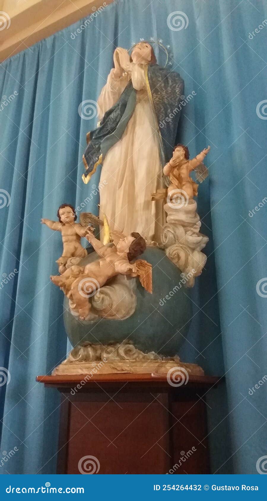 virgin mary. basÃÂ­lica santuÃÂ¡rio de santo antÃÂ´nio, vitÃÂ³ria, espÃÂ­rito santo