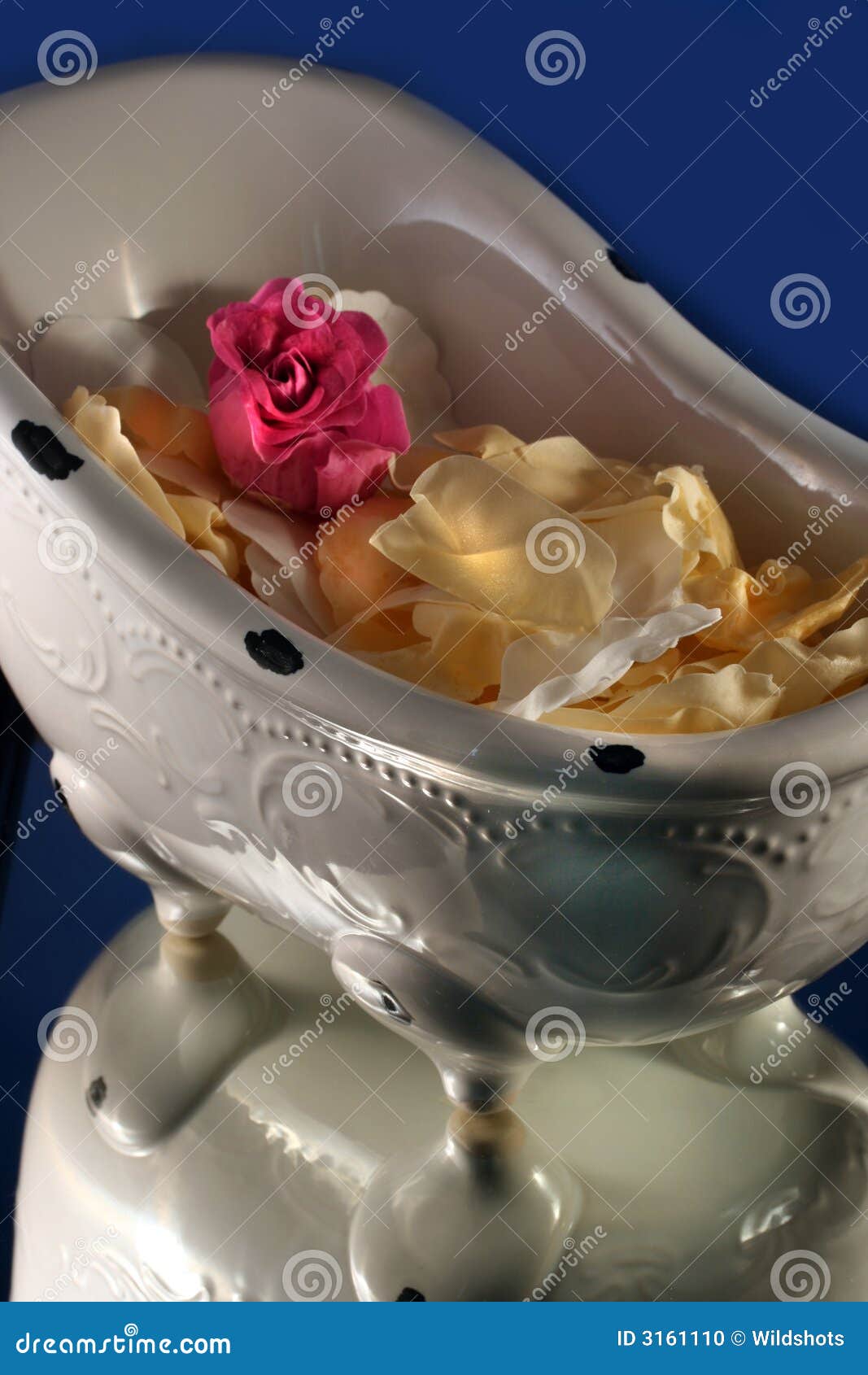Bath tub with rose petals stock photo. Image of petals 3161110