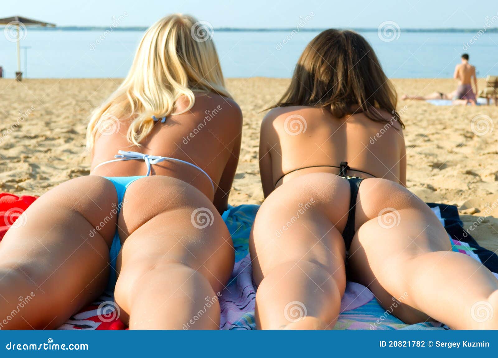 Girls Posing In Thongs