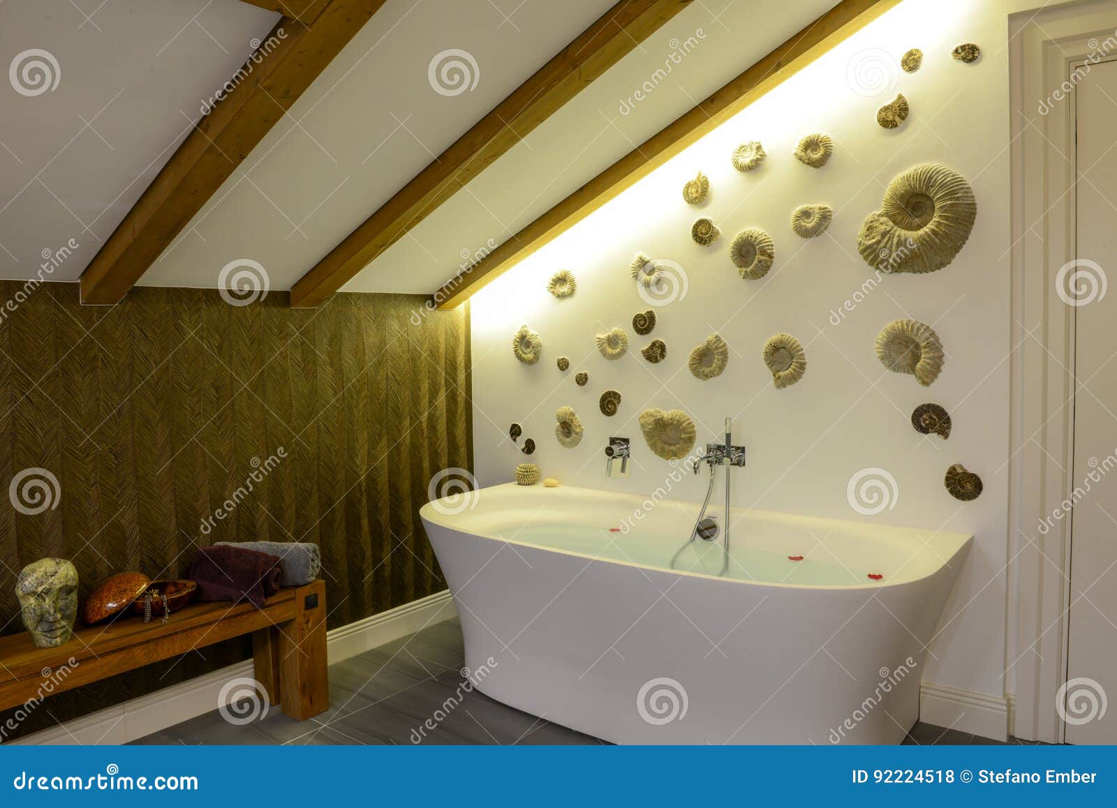 Bathtub with flower petals editorial stock photo. Image of bath 92224518