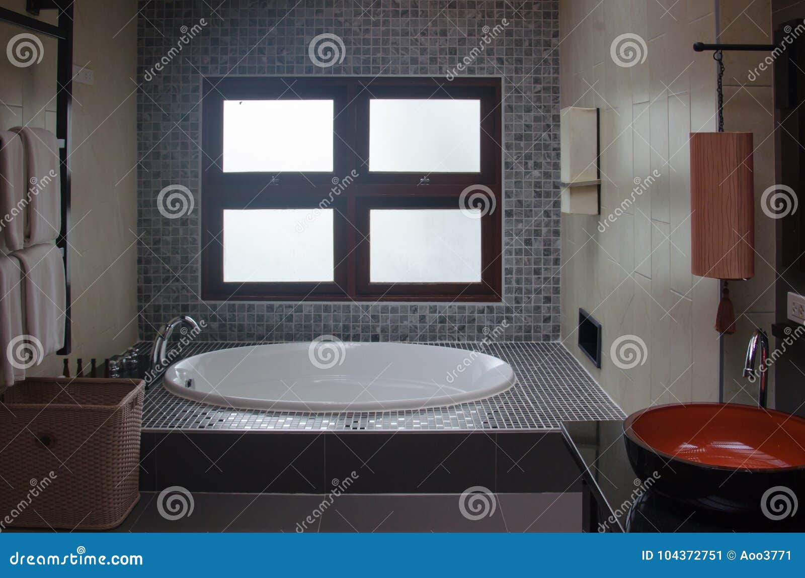 Bathtub and sink stock image. Image of decorating, indoor 104372751