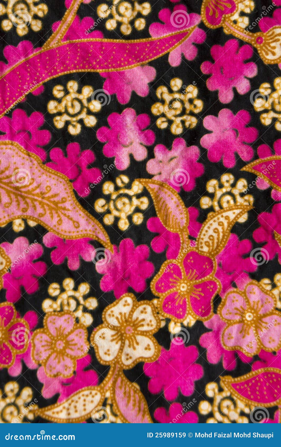 Batik With Floral Patterns Royalty Free Stock Images 