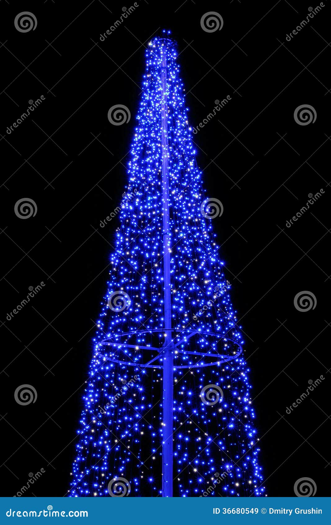 Baum-Beleuchtung stockbild. Bild von erneuern, gelb, jahr - 36680549