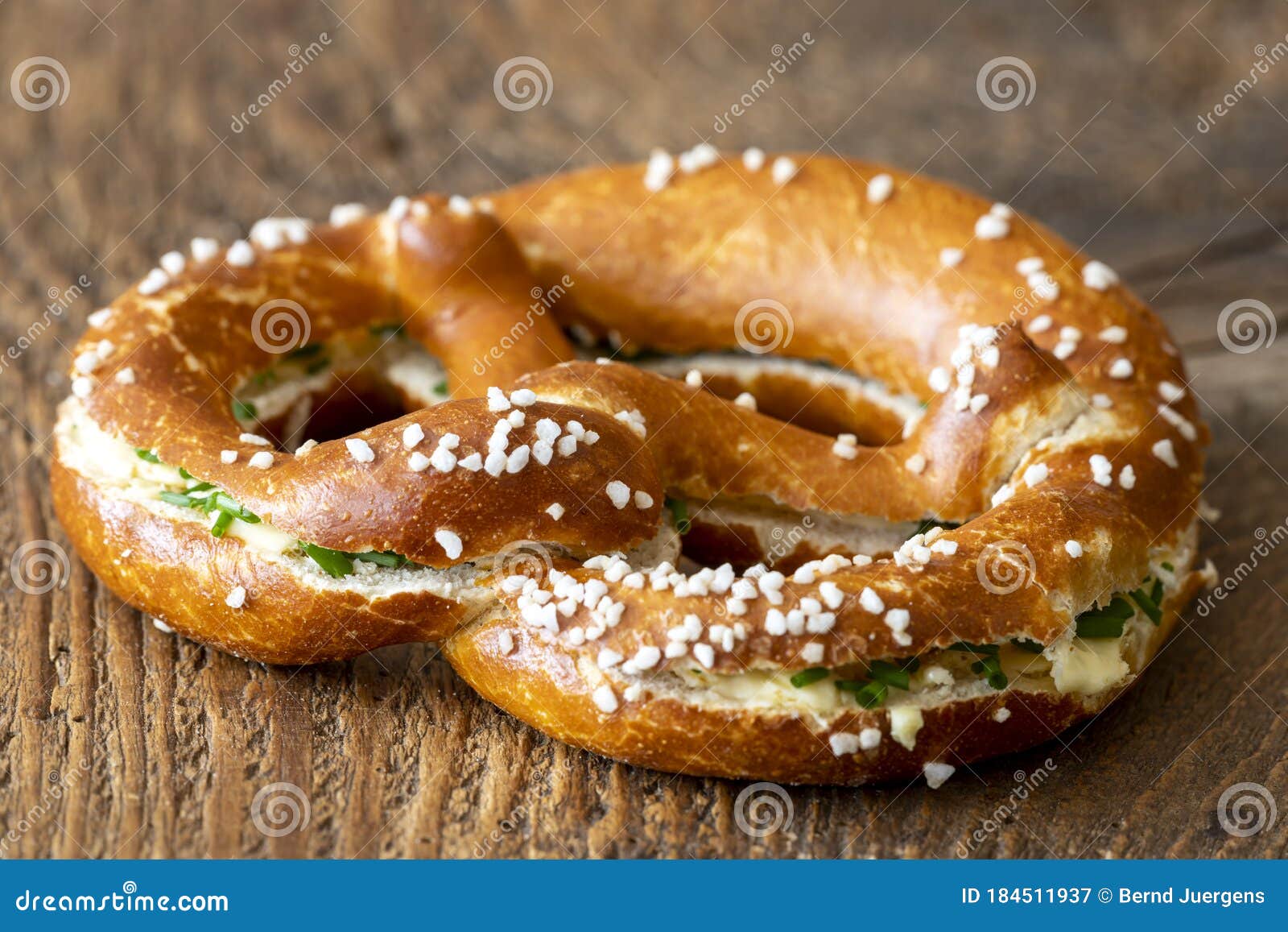 Bayerische Brezel stockbild. Bild von bayerisch, mahlzeit - 184511937