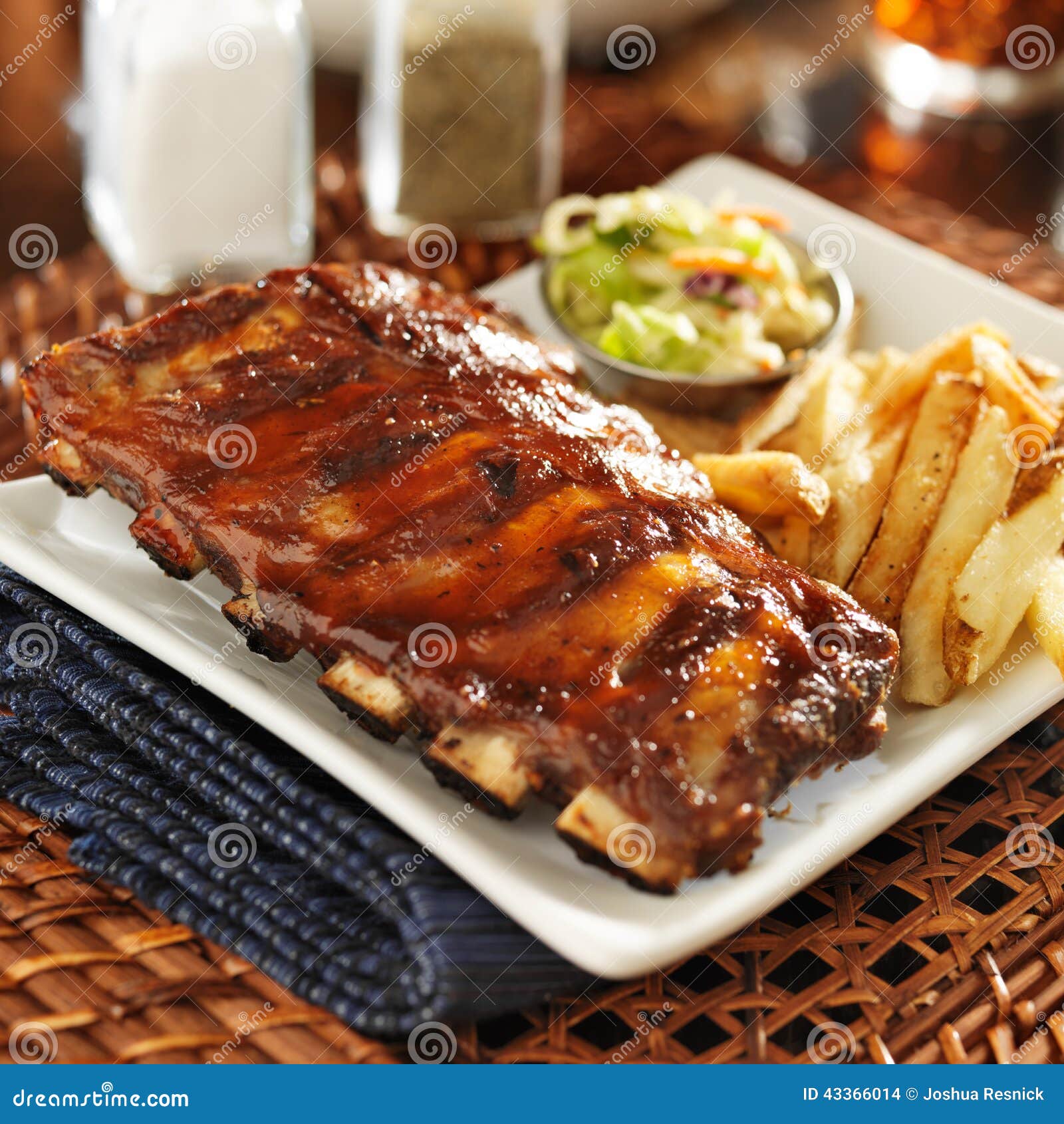 bbq ribs with cole slaw