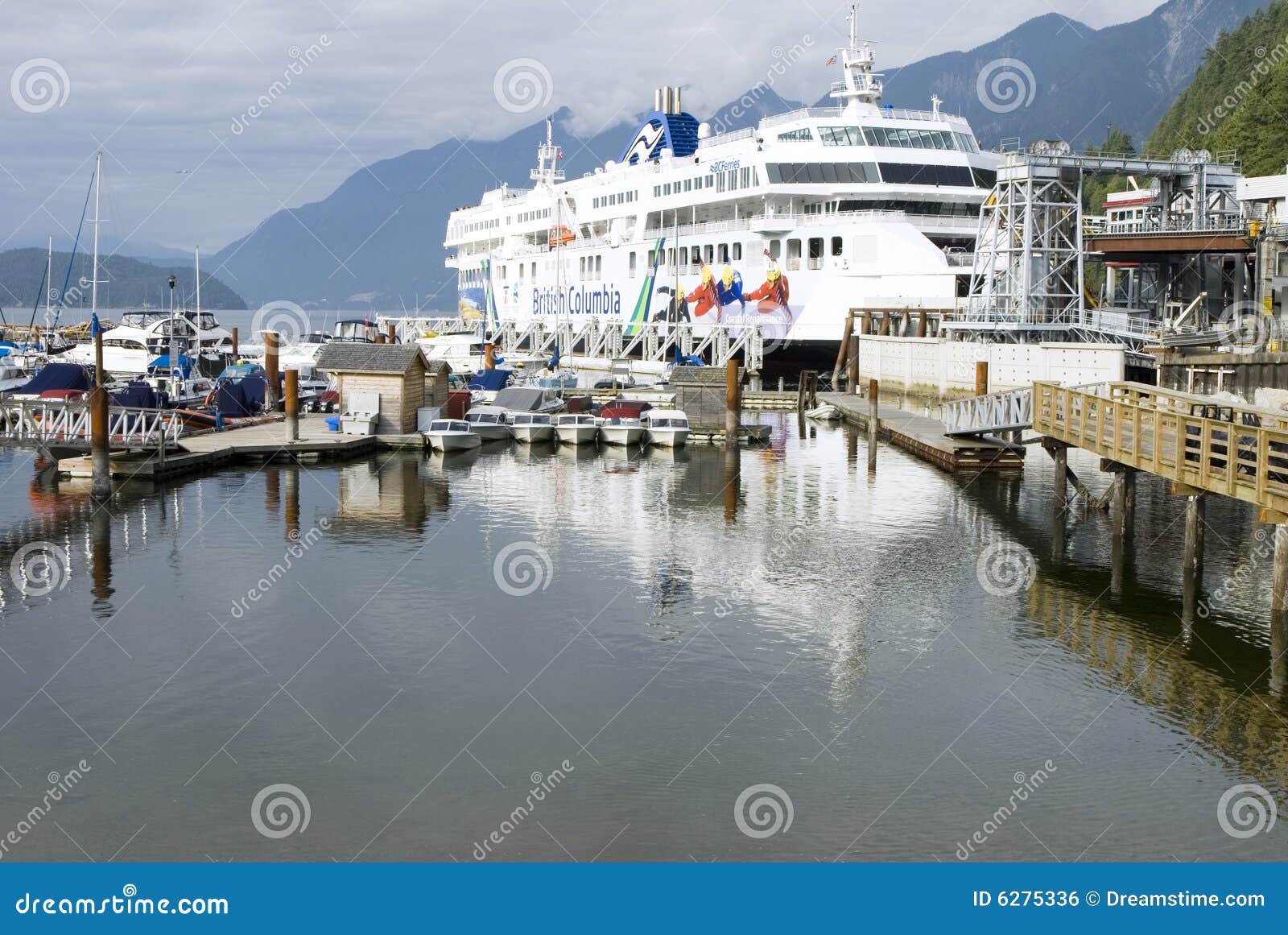 BC Ferry at Horseshoe Bay Terminal Editorial Photo - Image of water