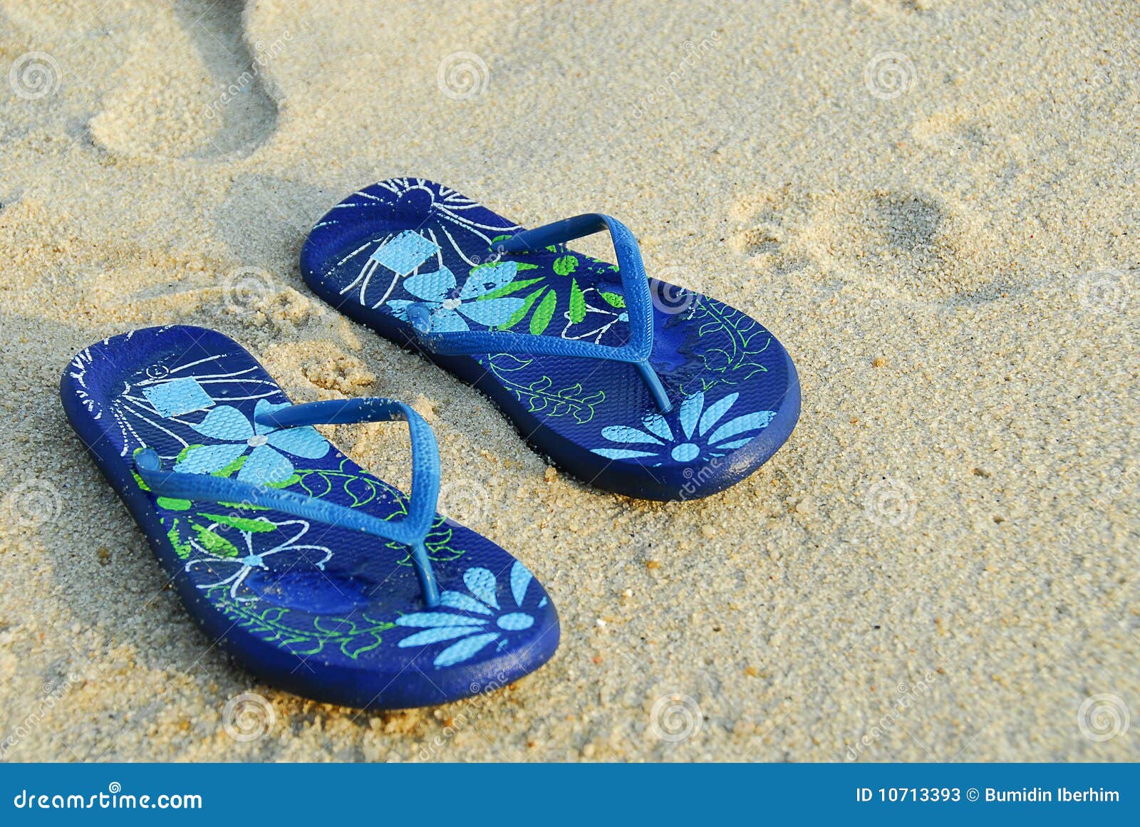beach flipflop