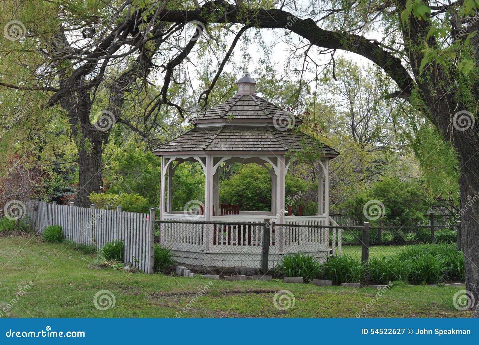 Gazebo in the Trees stock image. Image of spring, conservation 54522627