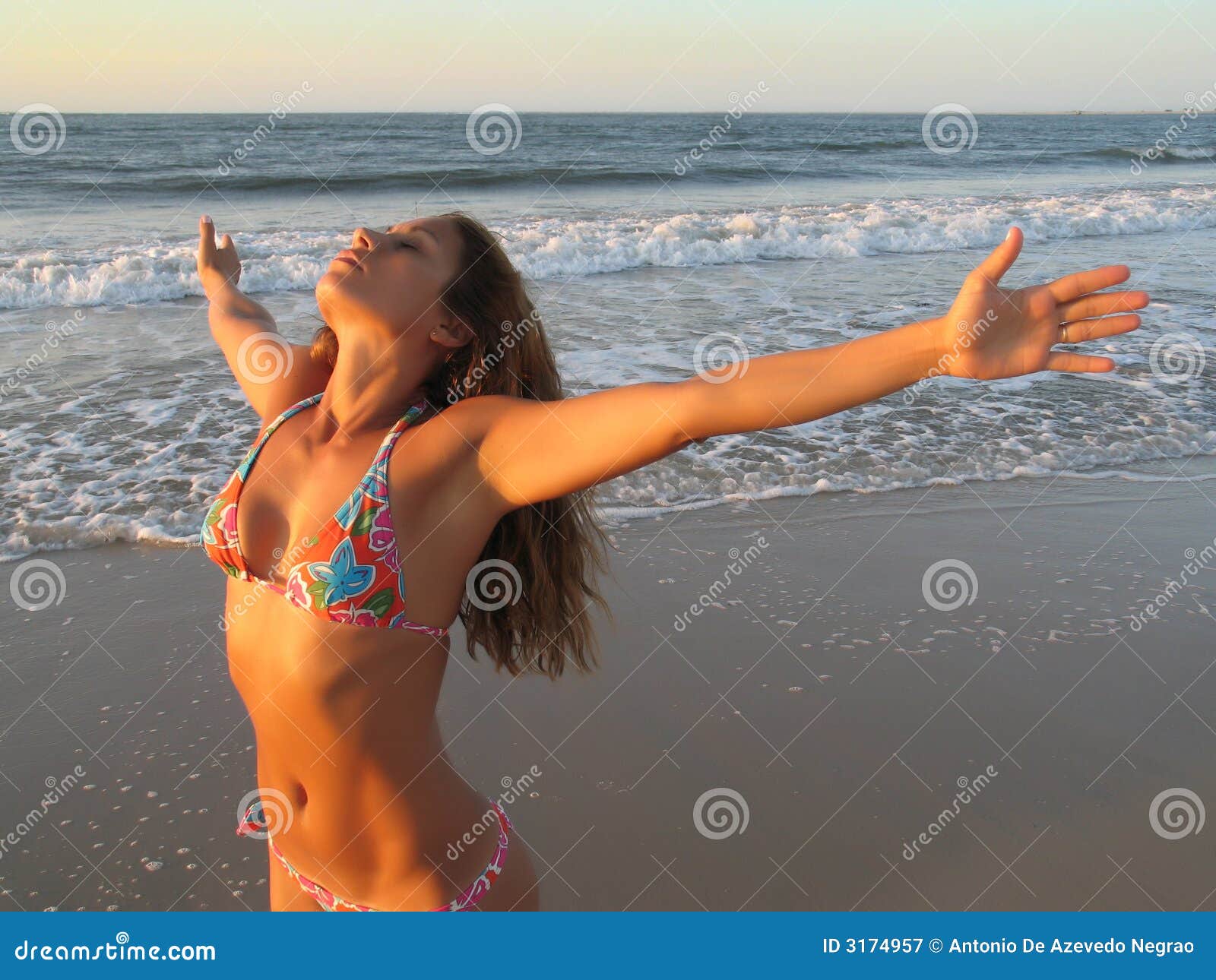 barefoot beach girls voyeur Xxx Pics Hd