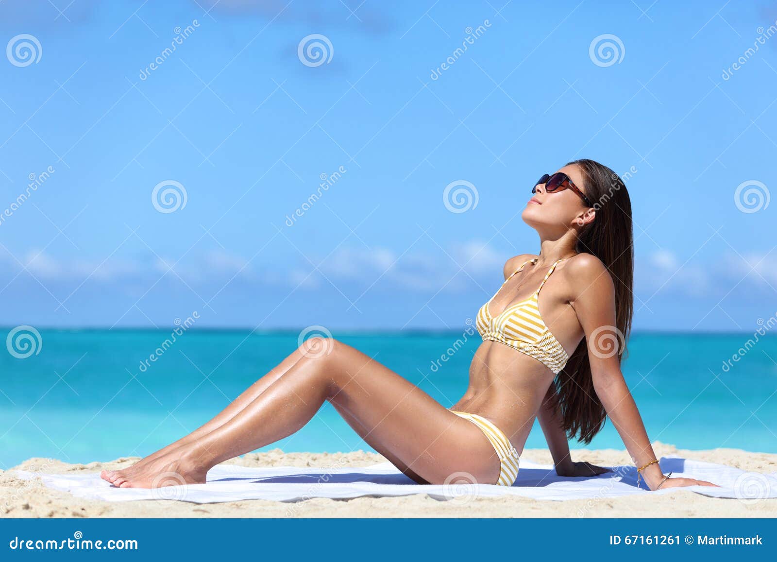 Sun Tanning Bikini 118