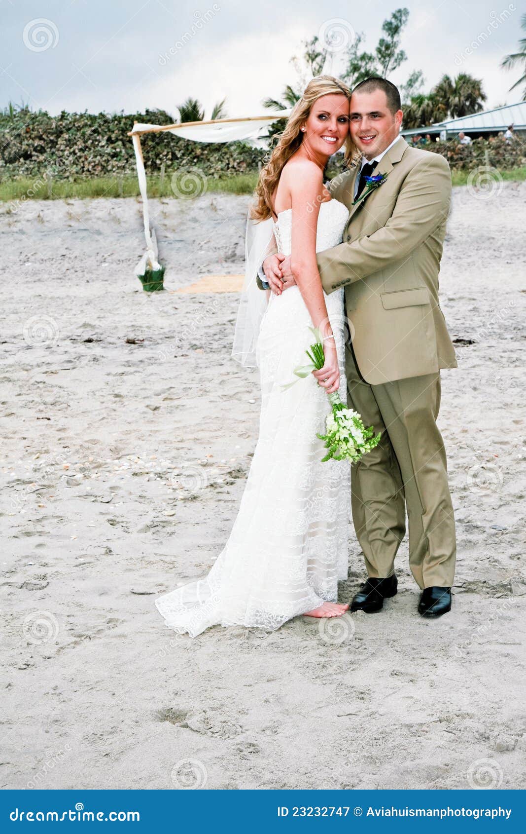 Beach Wedding Bride And Groom Stock Image Image Of Hold