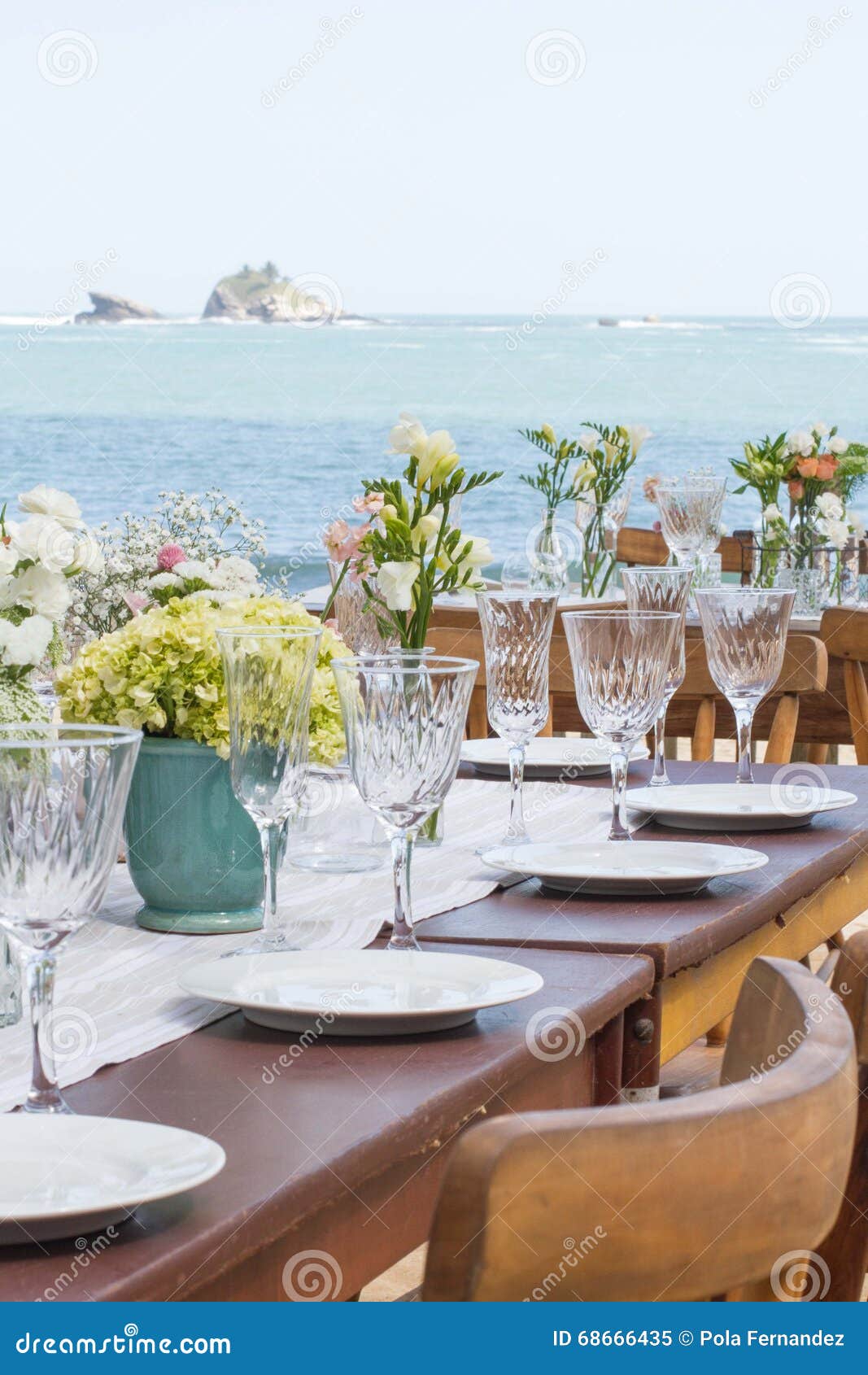Beach wedding decor stock image. Image of fancy, lunch - 68666435