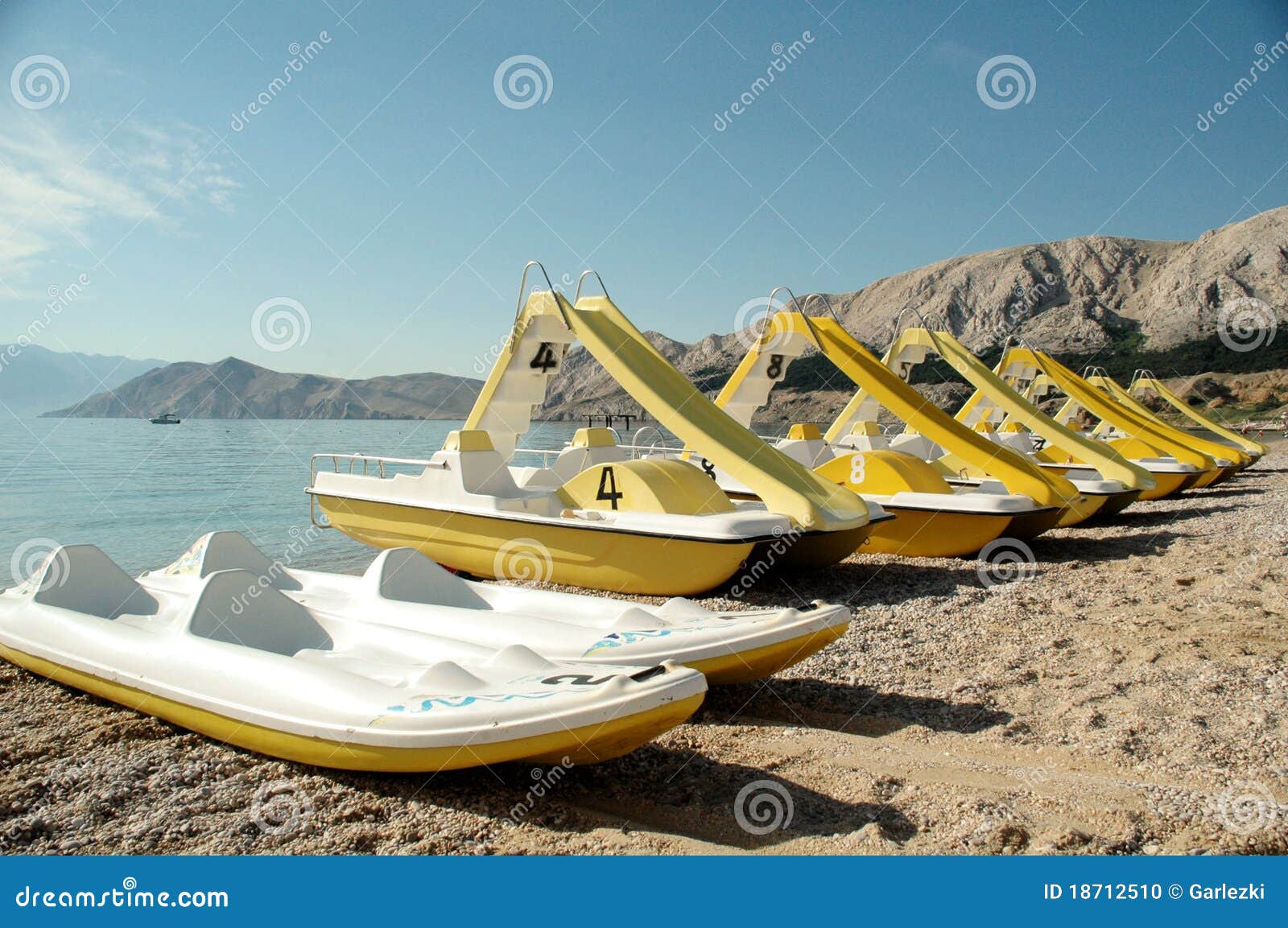 yellow catamarans mao