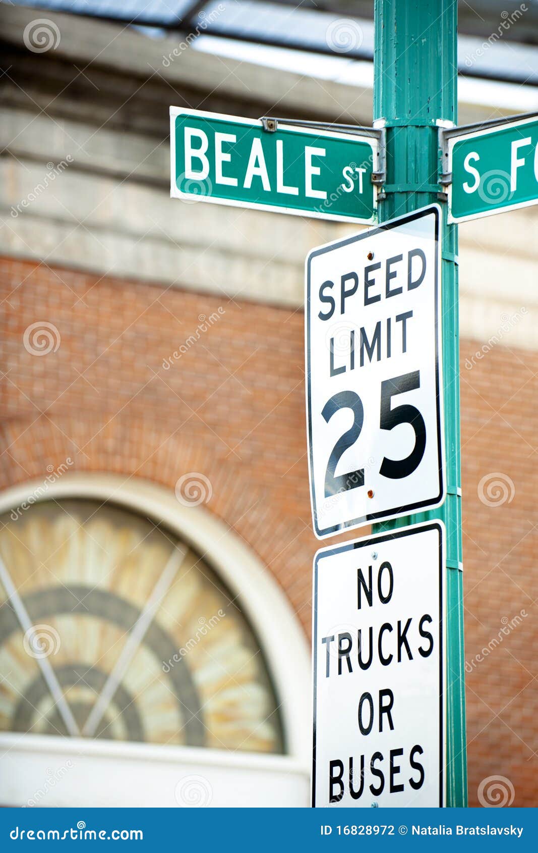 Beale street stock photo. Image of entertainment, architecture 16828972