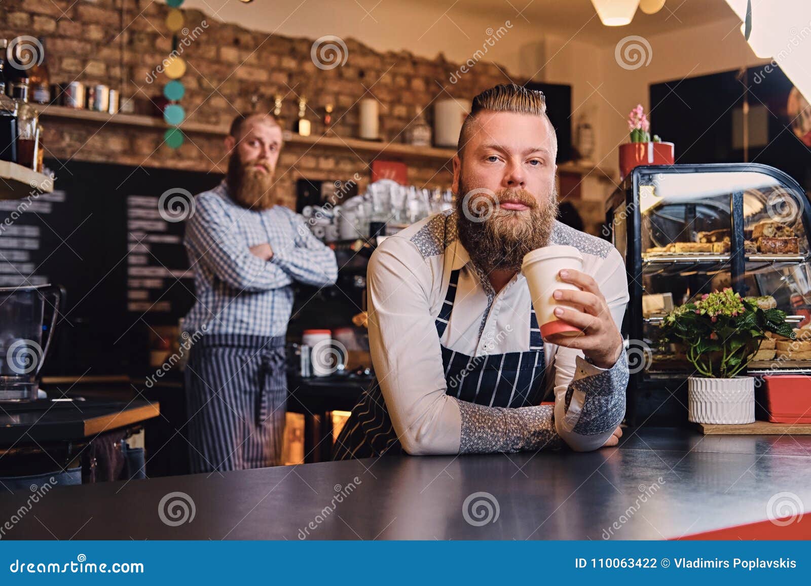 https://thumbs.dreamstime.com/z/bearded-barista-male-bar-stand-coffee-shop-portrait-redhead-110063422.jpg