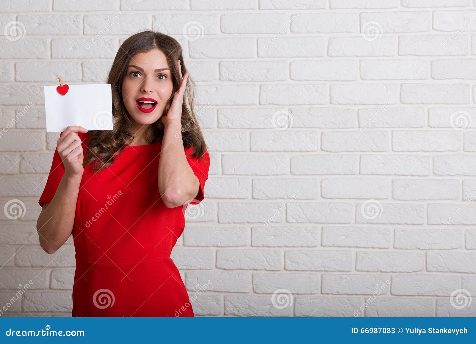 Videos De Femmes Qui Font Lamour Beau femme dans l'amour image stock. Image du bouche - 66987083