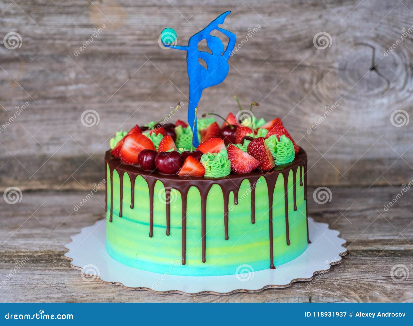 Beau Gateau Fait Maison Avec Un Chiffre D Un Athlete De La Gymnastique Rythmique Image Stock Image Du Bavures Sucre Beau Gateau Fait Maison Avec Un Chiffre D Un Athlete De La Gymnastique Rythmique Image Stock Image Du Bavures Sucre
