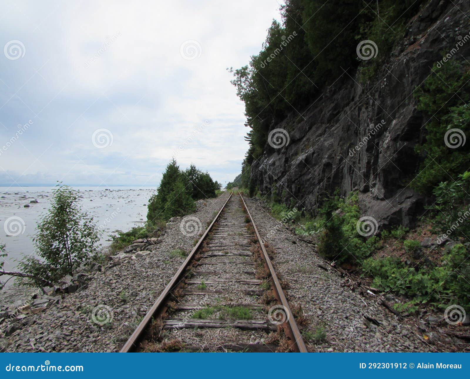 railway along the st. lawrence river