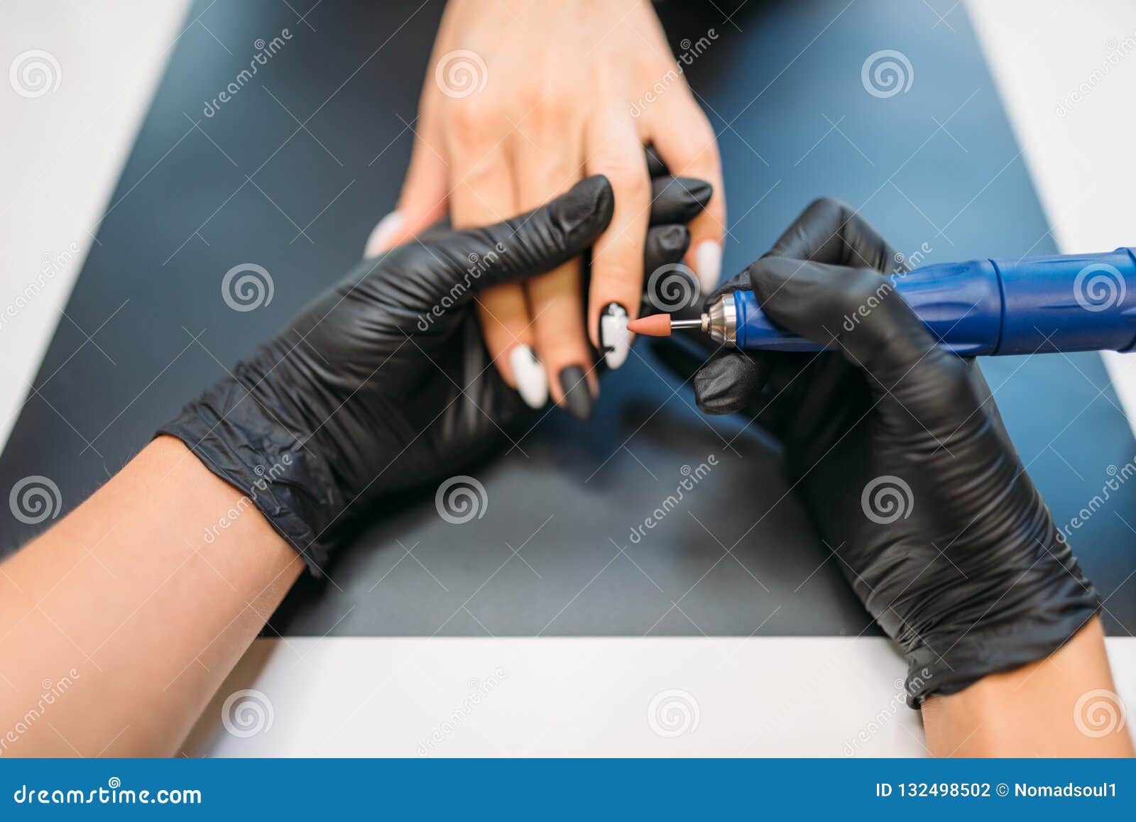 Маникюр Снятие Материала Входит В Стоимость