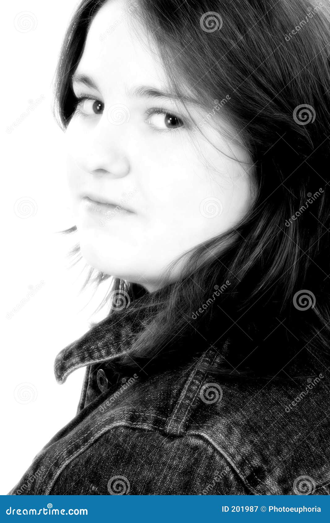 Portrait of a girl (8 years) – License image – 70055801 ❘ lookphotos