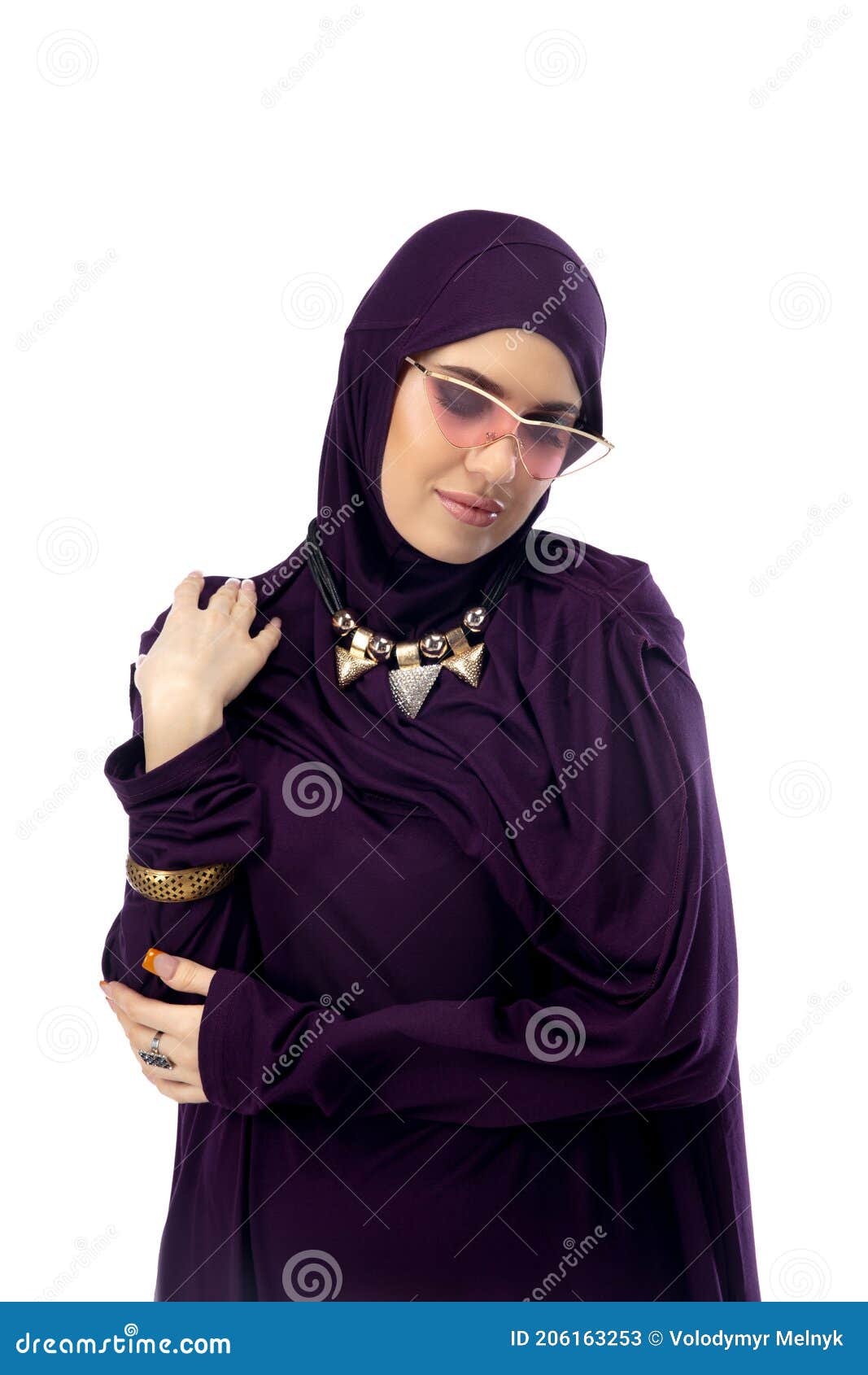 Beautiful Arab Woman Posing in Stylish Hijab Isolated on Studio ...