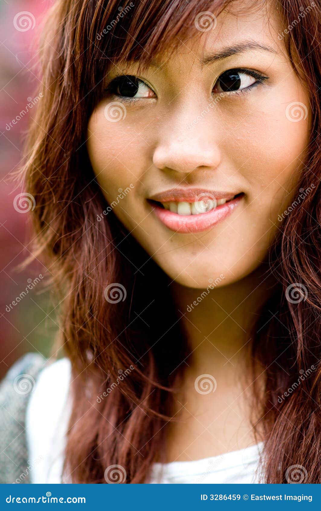 https://thumbs.dreamstime.com/z/beautiful-asian-women-outside-3286459.jpg