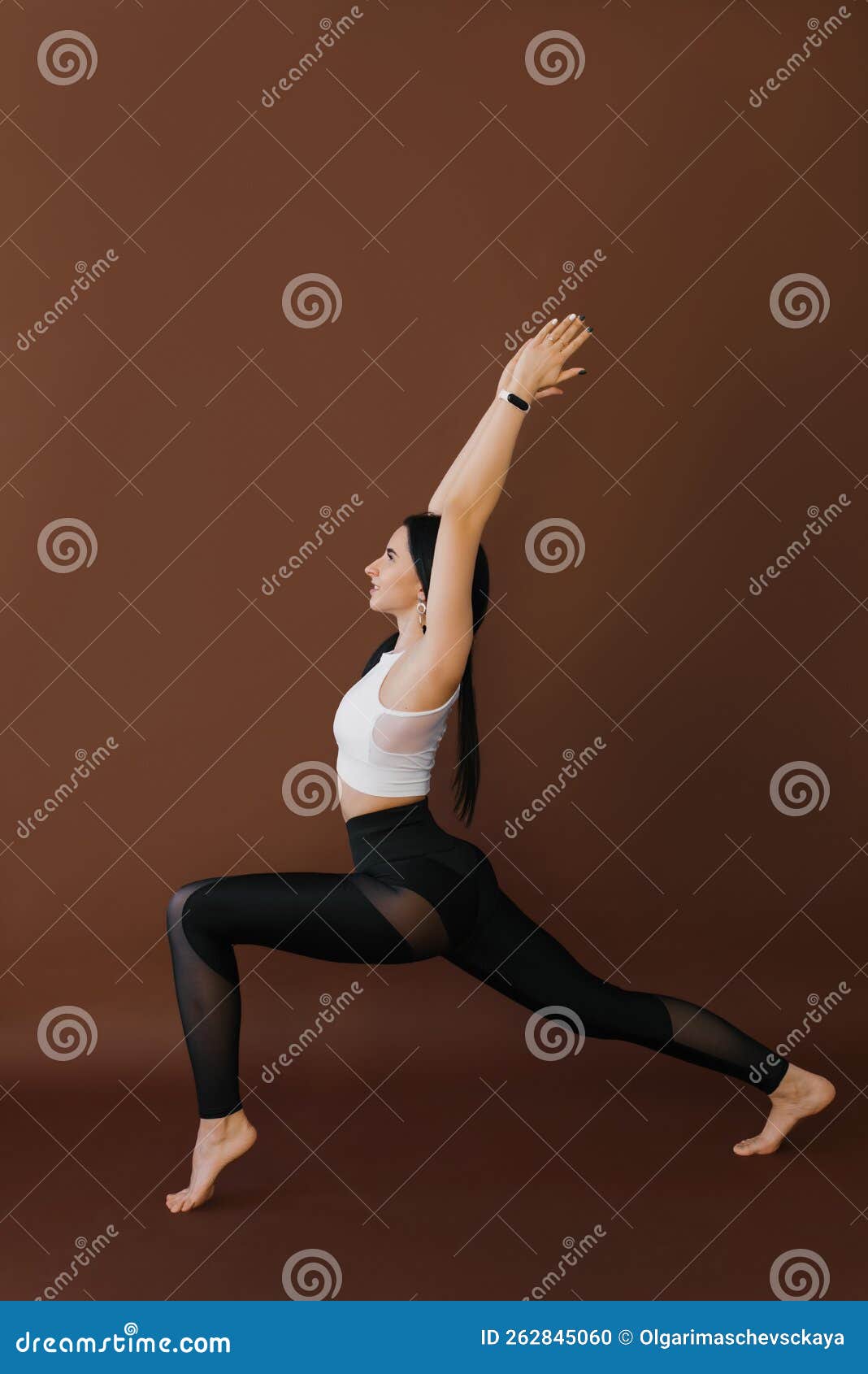 Parivrtta Anjaneyasana - Revolved Lunge Pose - Yogic Way of Life | Yoga  poses, Yoga poses advanced, Power yoga poses