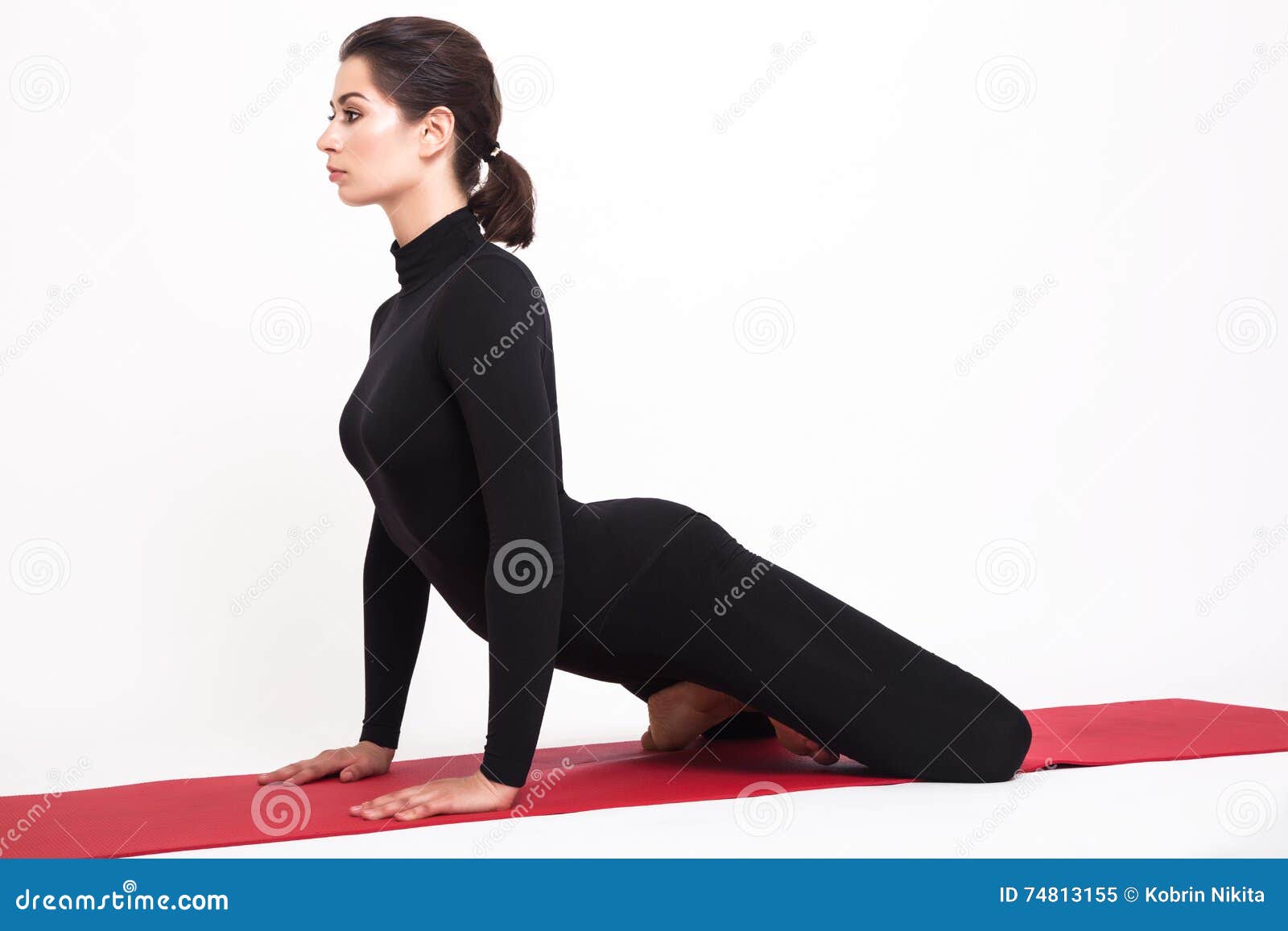 A Athletic ... Yoga Black Girl Suit Doing In Beautiful Black A Doing Suit Girl Beautiful In Athletic Yoga ...