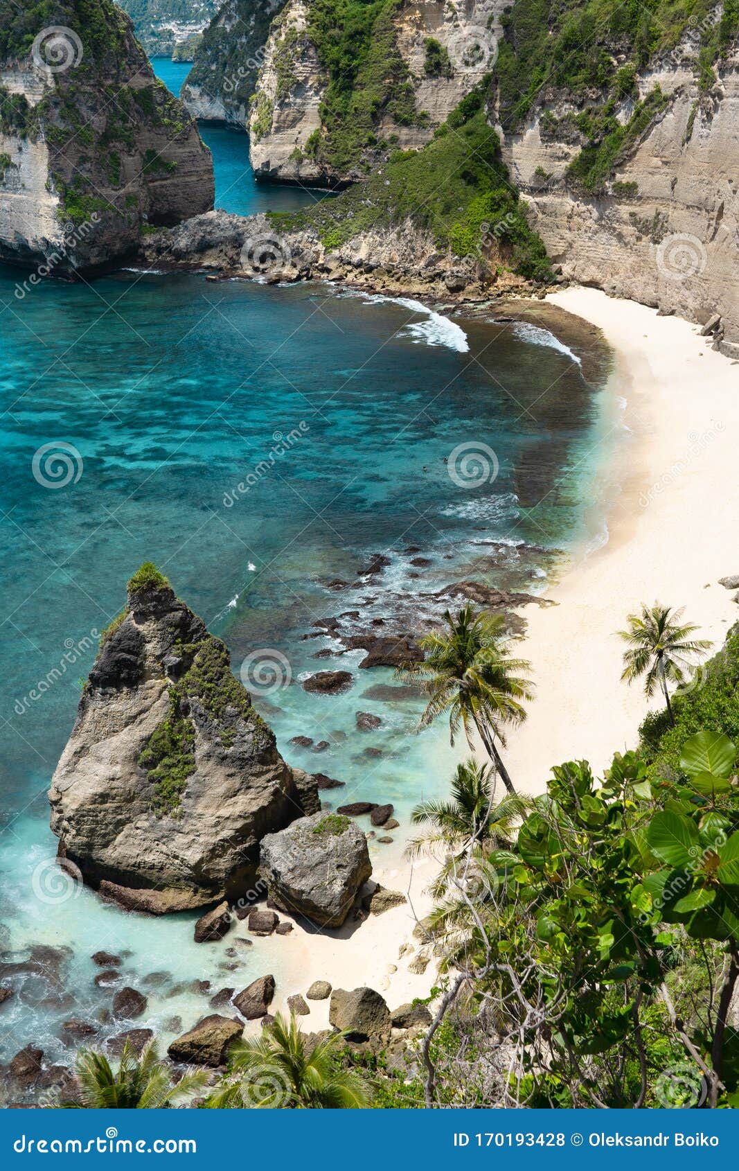 The Beautiful Beach Called Diamond Beach Atuh Beach In Nusa Penida
