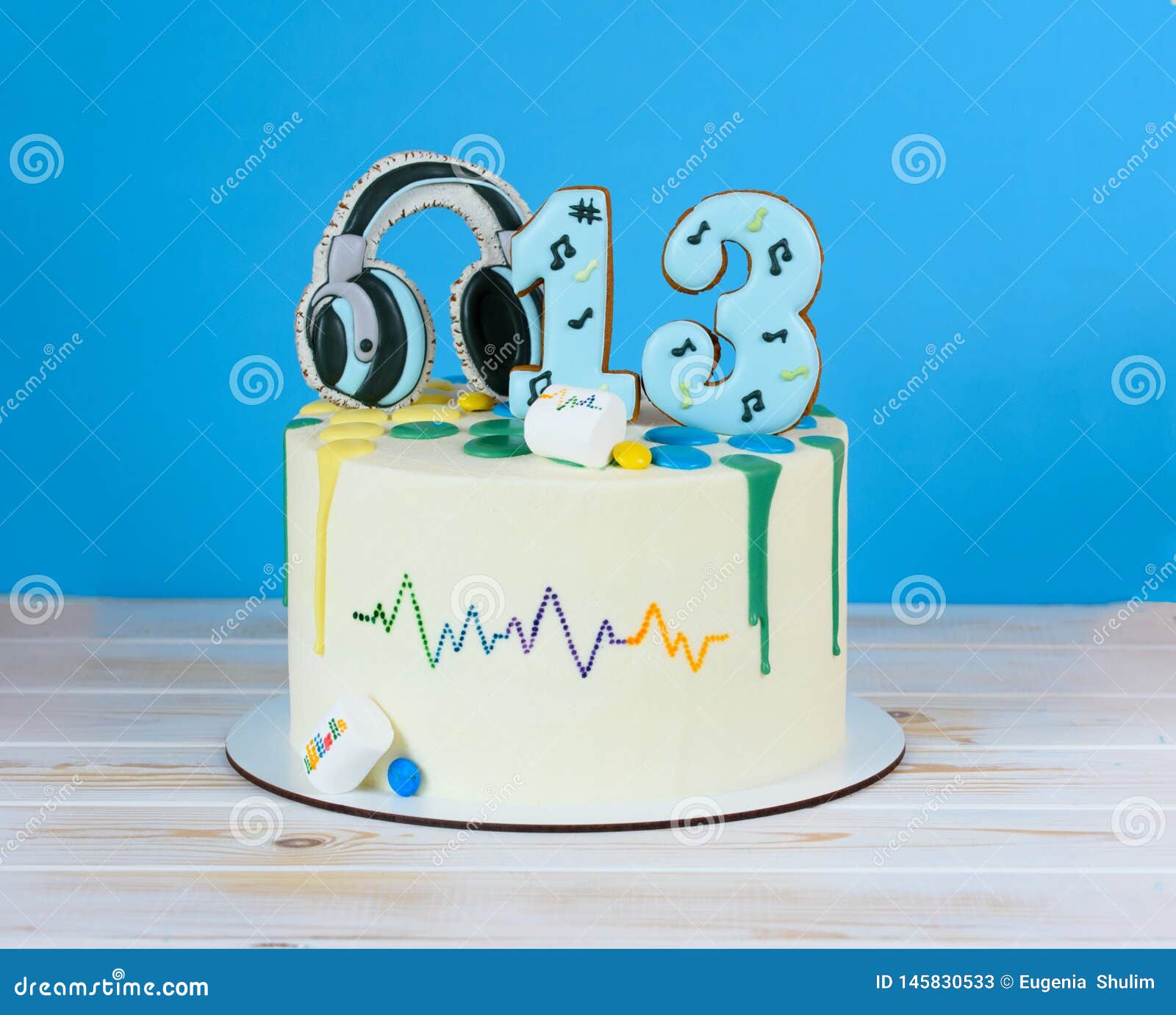 153 Musical Birthday Cake Stock Photos - Free & Royalty-Free Stock Photos  from Dreamstime