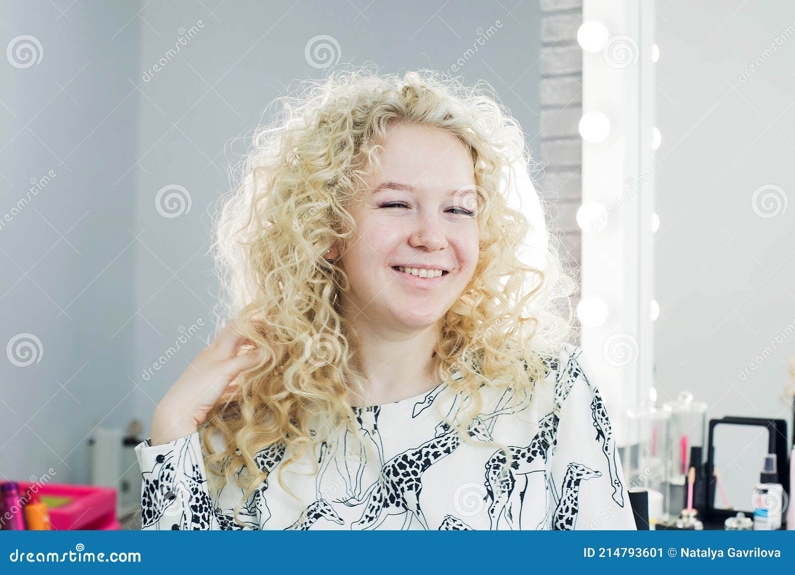 Blonde Hair Beauty Salon - wide 8