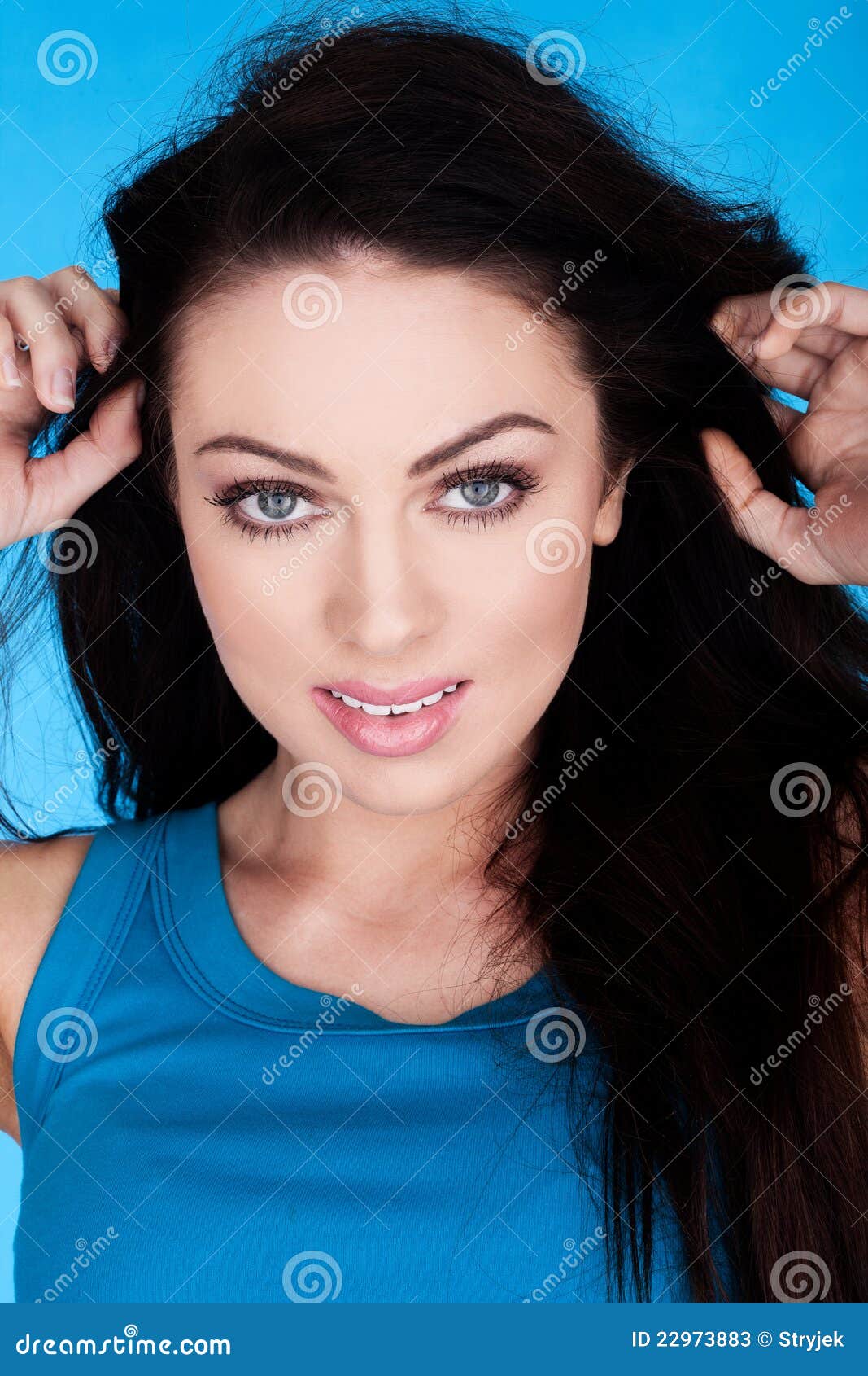 Blue eyed brunette pics Blue eyed brunette pics