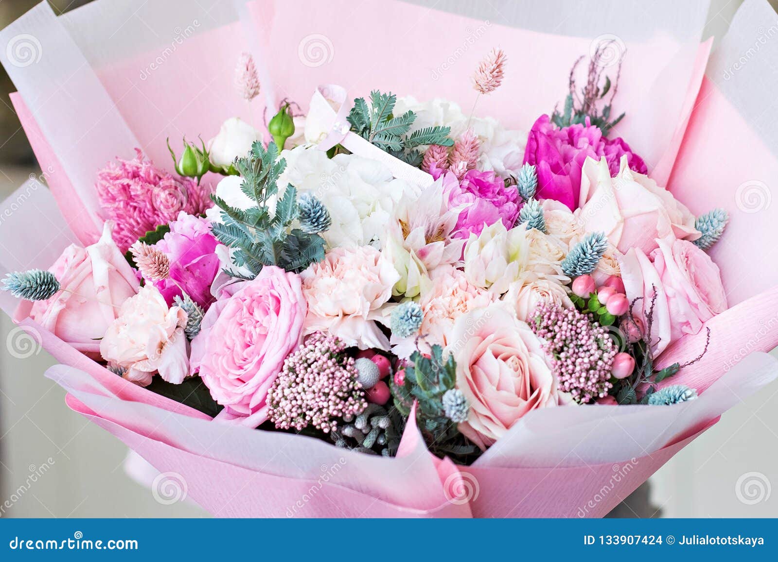 Beautiful Bouquet Wiht Rose Ranunculus Flower Pink Wrapping Paper Female  Stock Photo by ©JuliaLototskaya 225855746