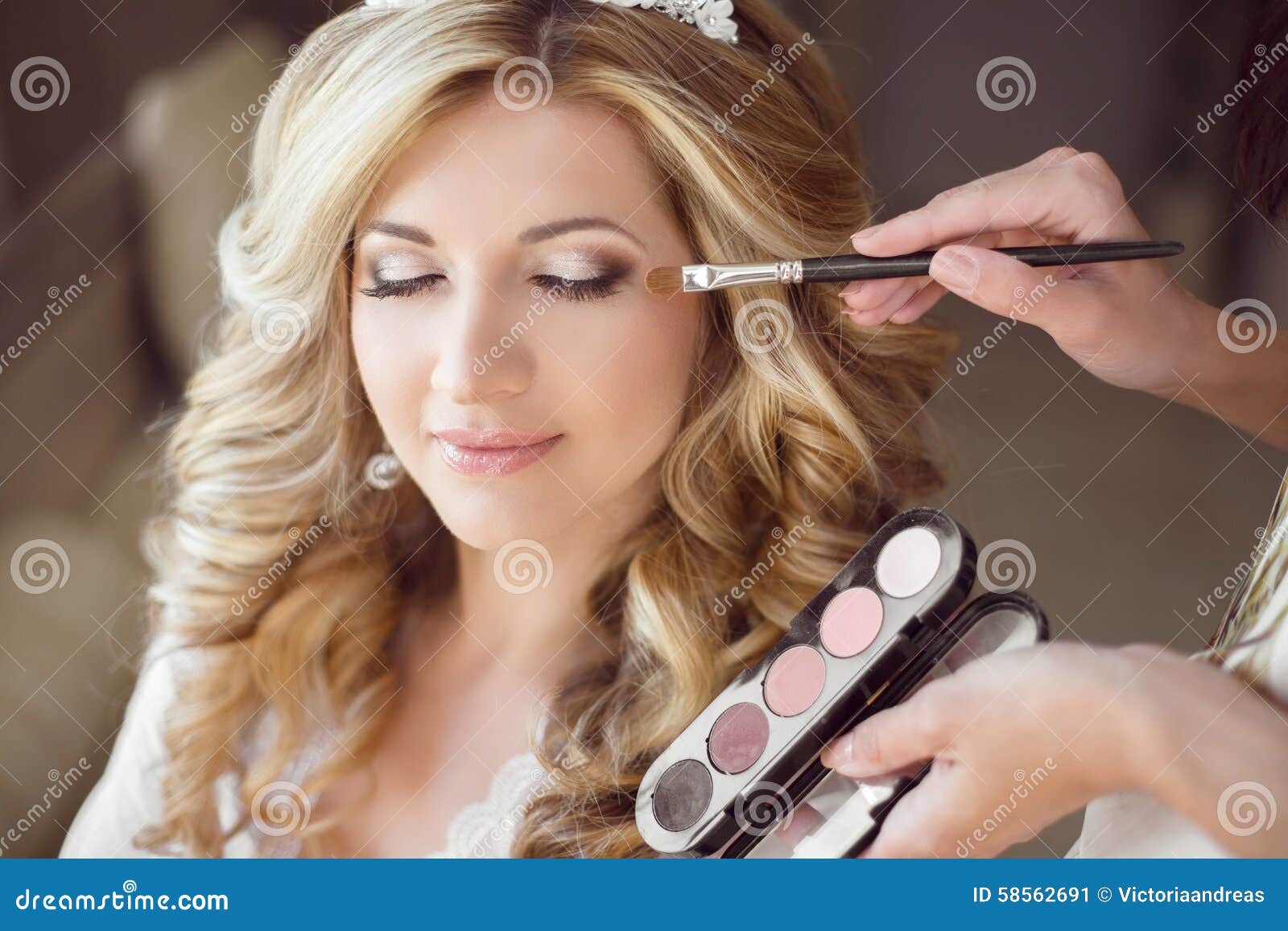 Beautiful Bride Girl with Wedding Makeup and Hairstyle. Stylist Stock Image  - Image of curls, beautiful: 58562691