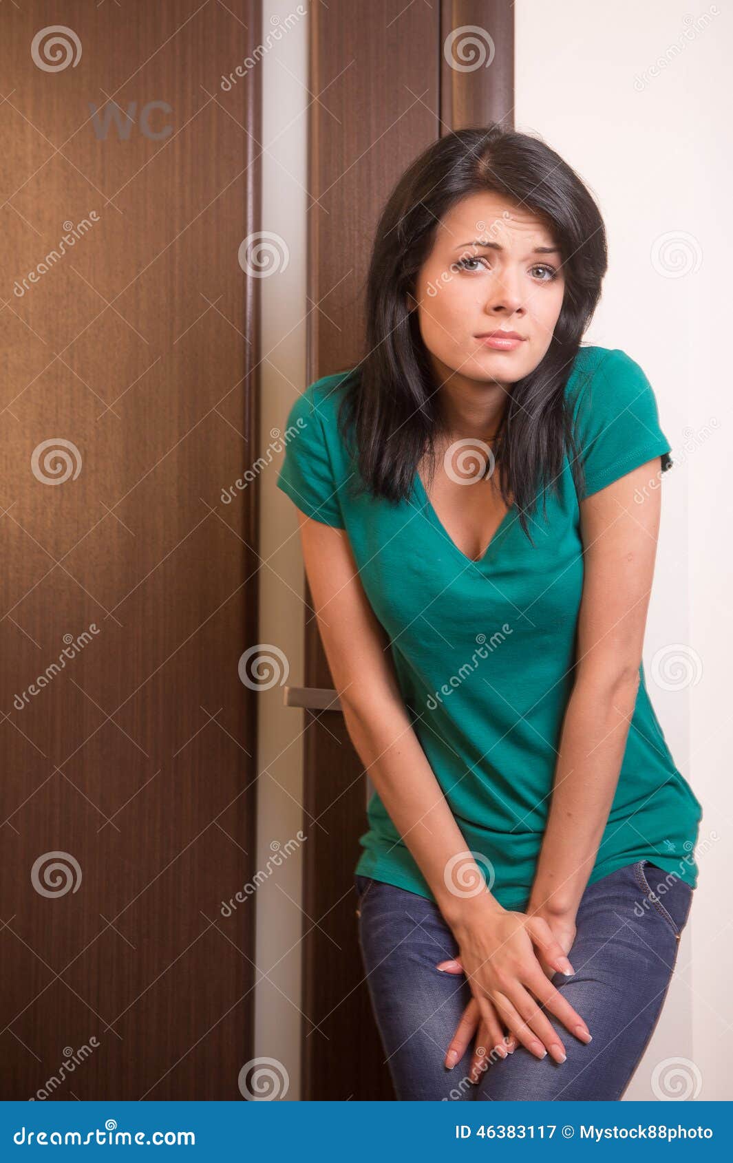 Girl Peeing Pictures