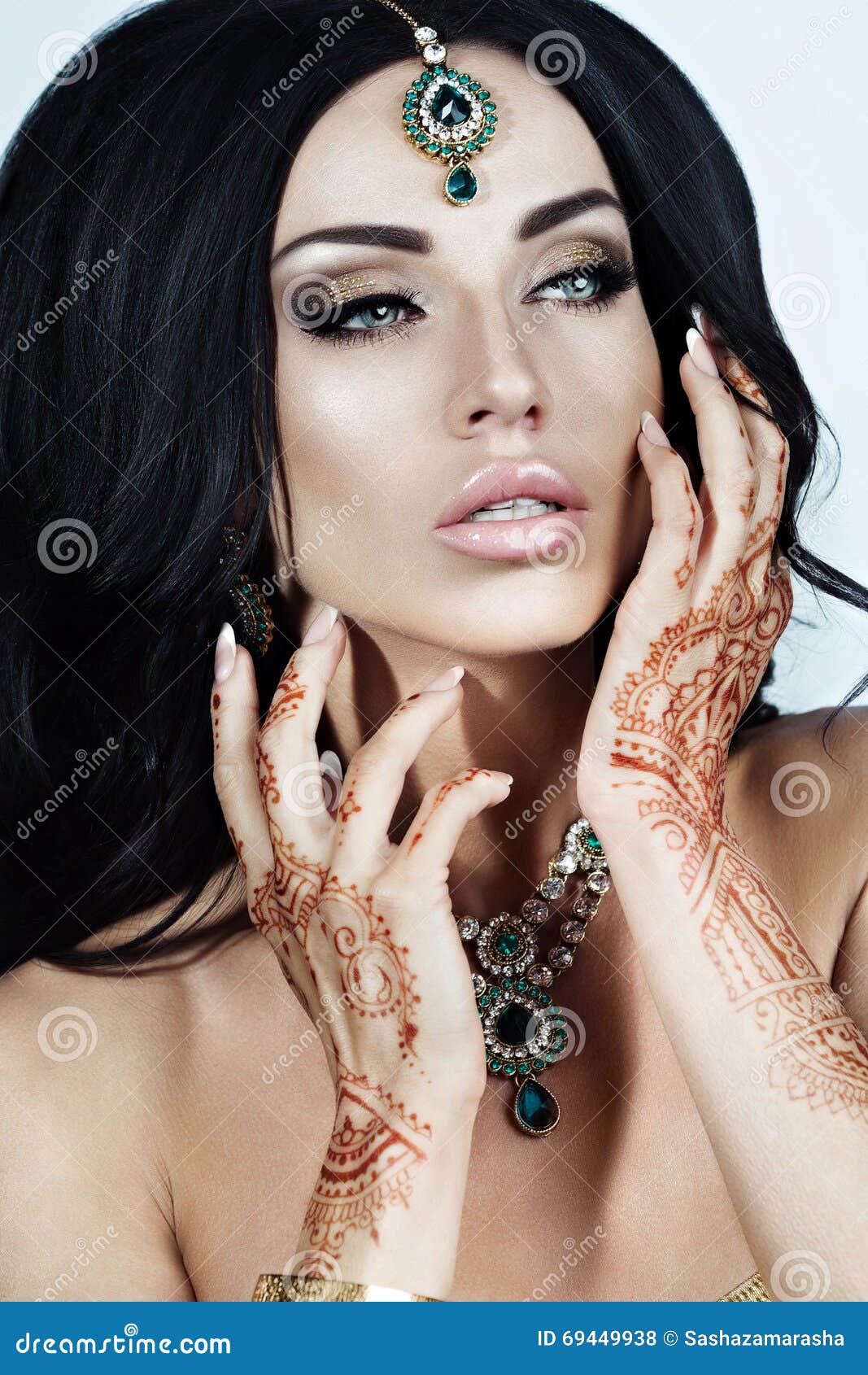 Beautiful Brunette Woman With Indian Jewelry Glamour Style 