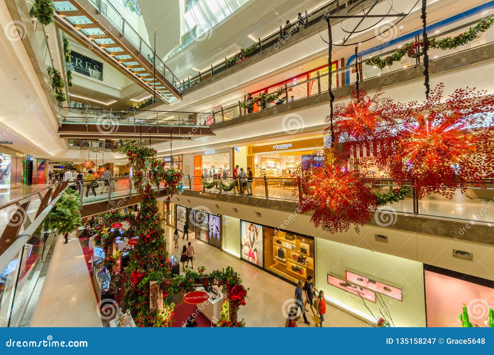 the gardens mall entrance