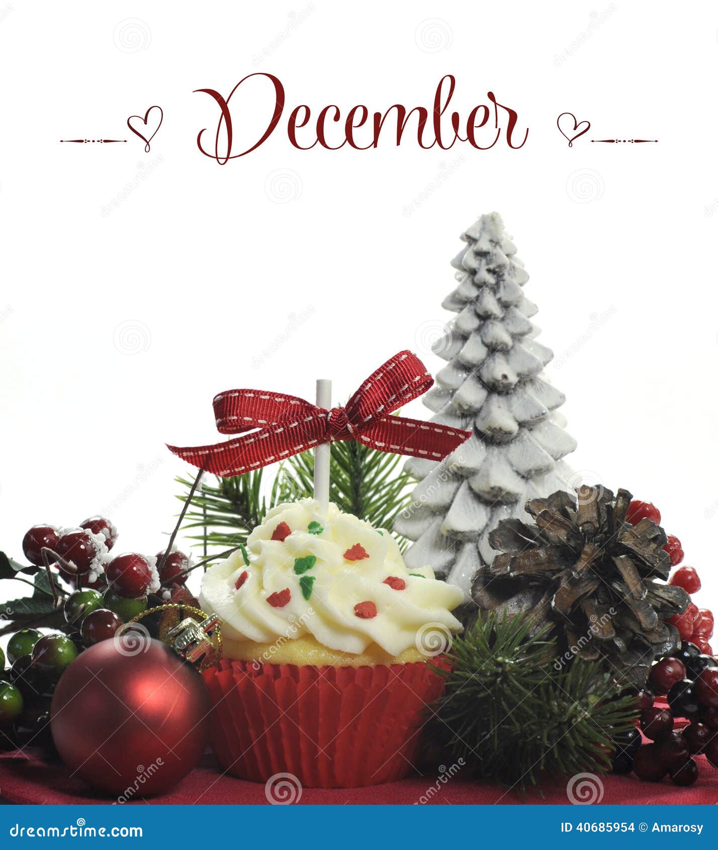 Beautiful Christmas Holiday Theme Cupcake with Seasonal Flowers ...